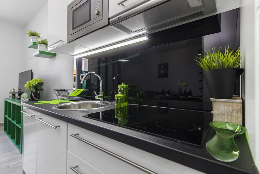 שיבניק Apartments Slavica מראה חיצוני תמונה