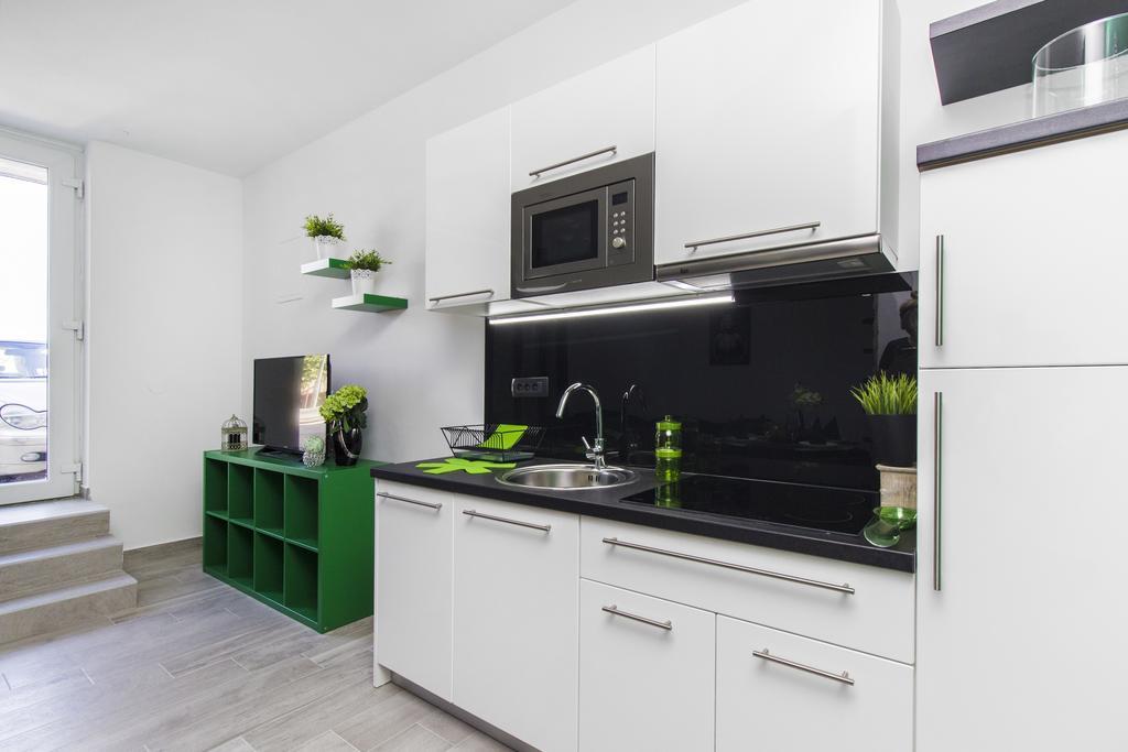 שיבניק Apartments Slavica מראה חיצוני תמונה