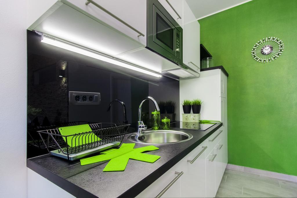שיבניק Apartments Slavica מראה חיצוני תמונה