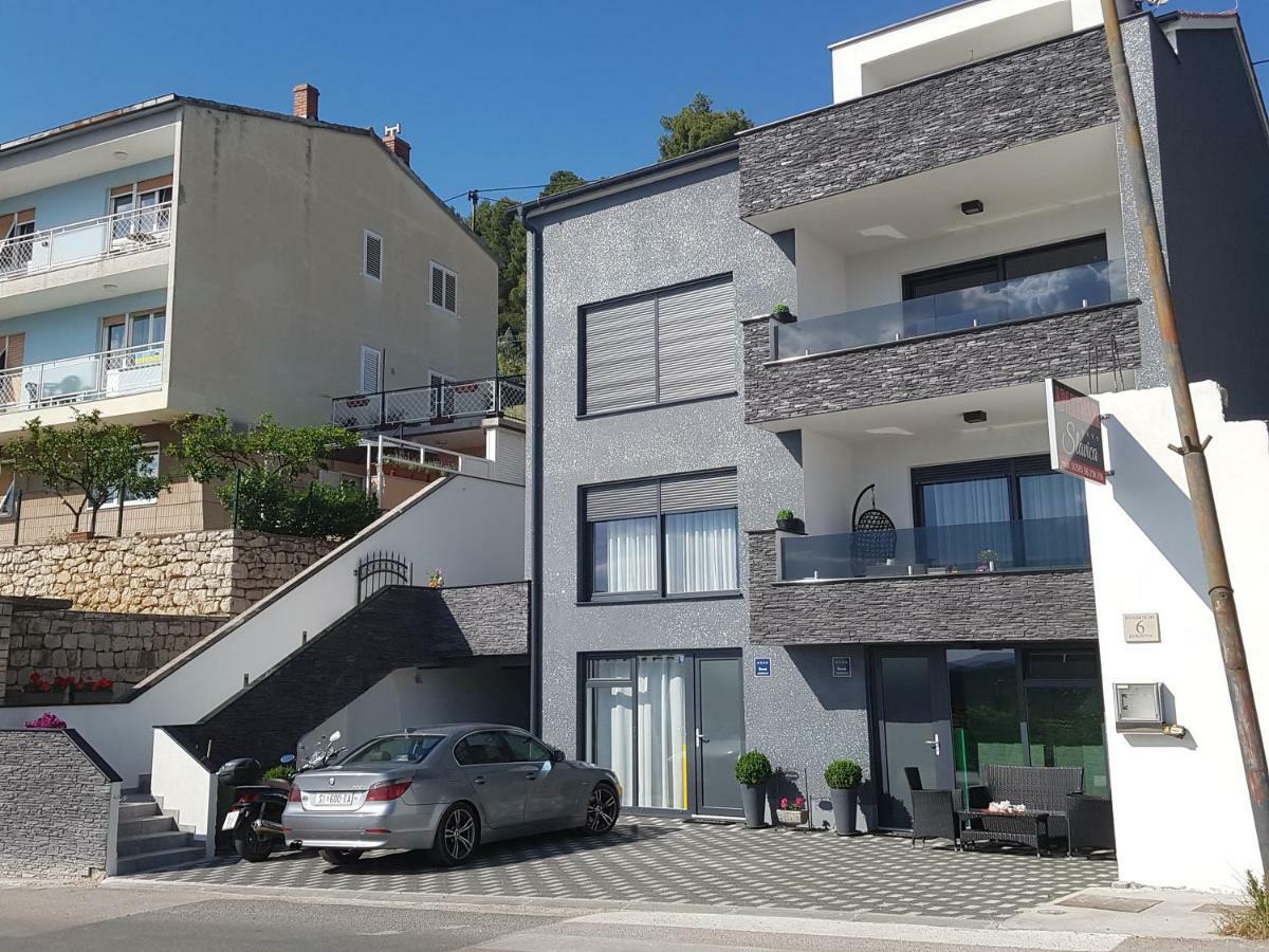 שיבניק Apartments Slavica מראה חיצוני תמונה