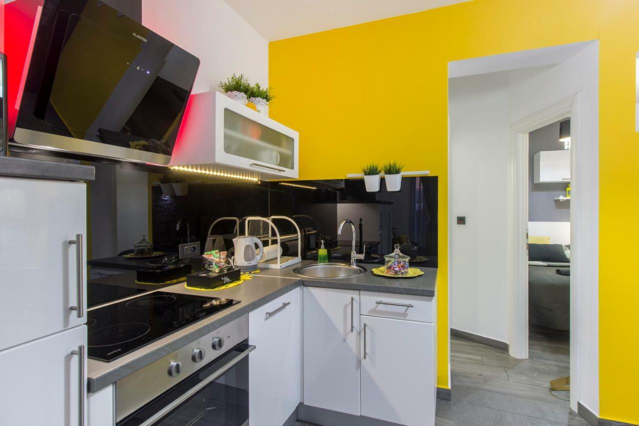 שיבניק Apartments Slavica מראה חיצוני תמונה