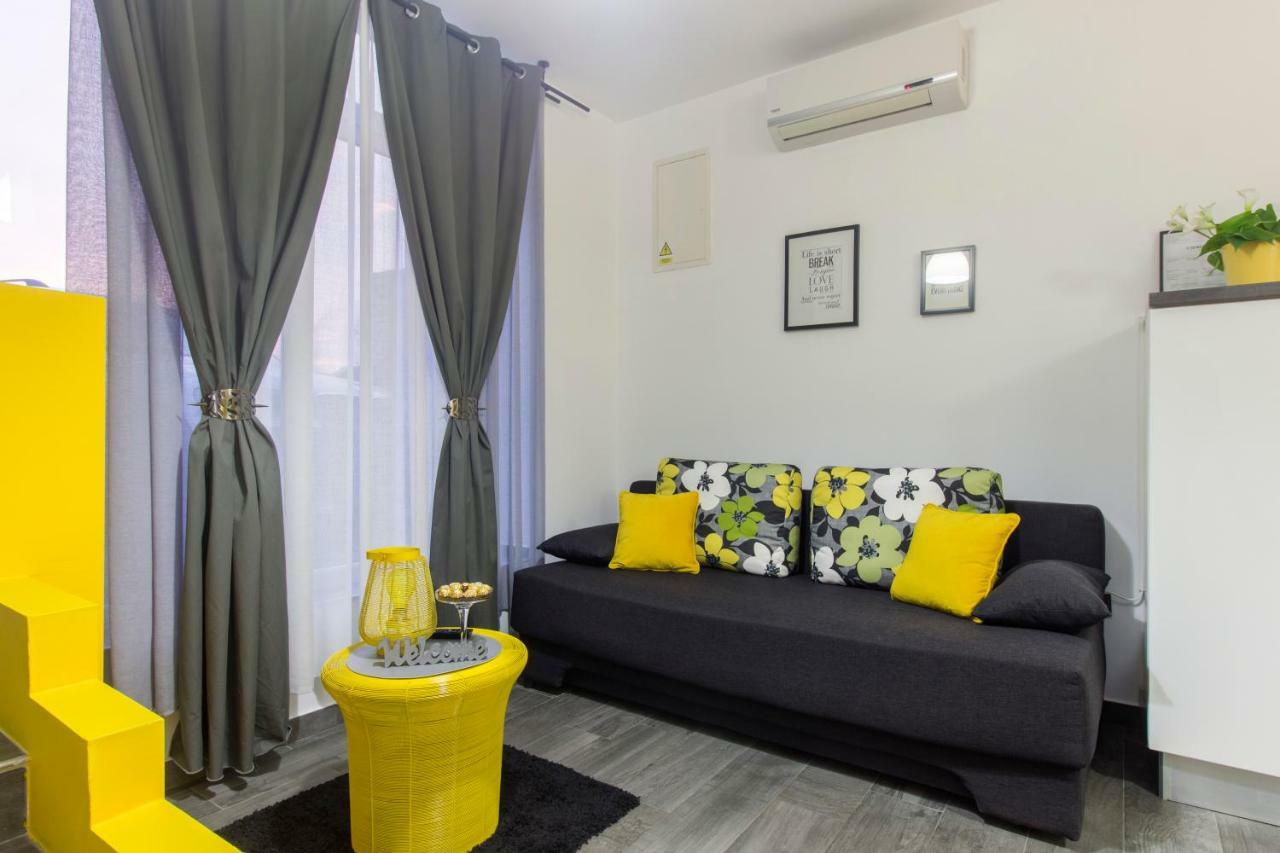 שיבניק Apartments Slavica מראה חיצוני תמונה